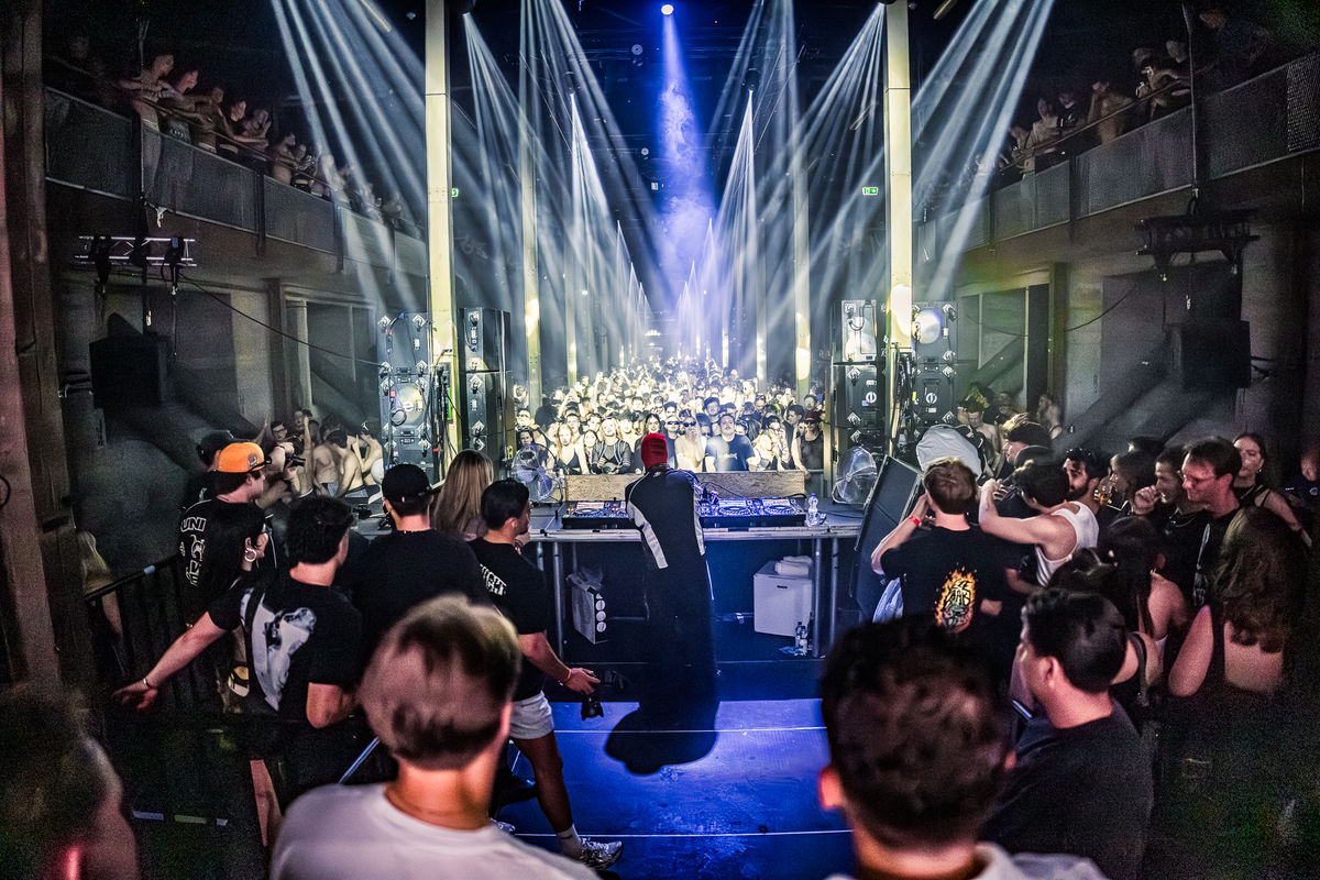 Loading... just a sec